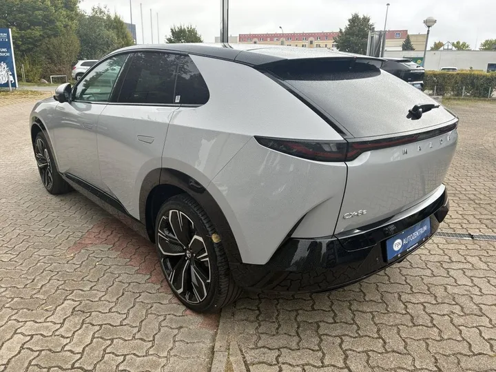 Mazda CX-6e