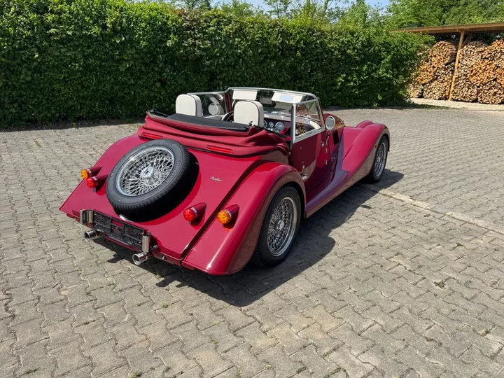 Morgan Plus 4