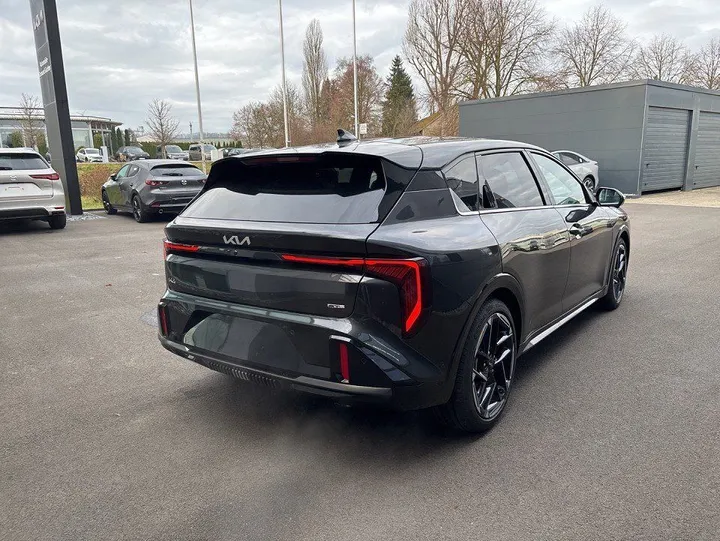 Kia K4