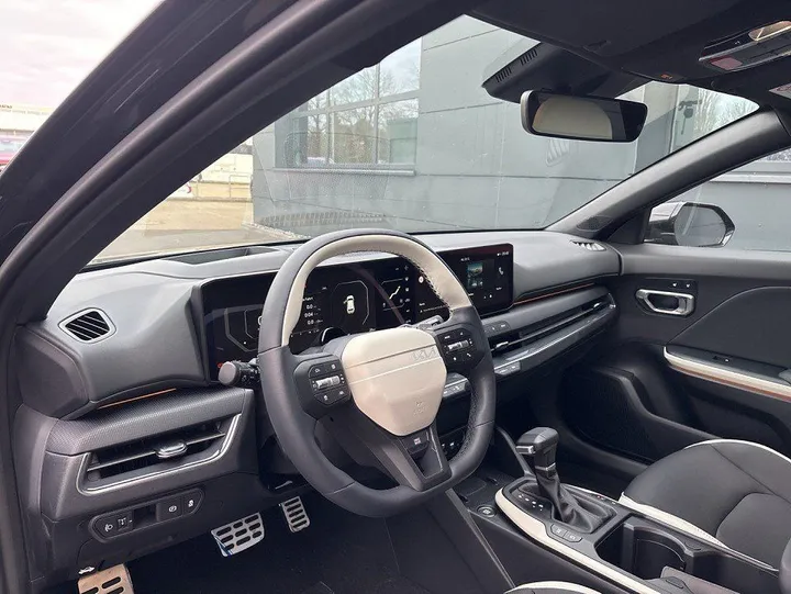 Kia K4