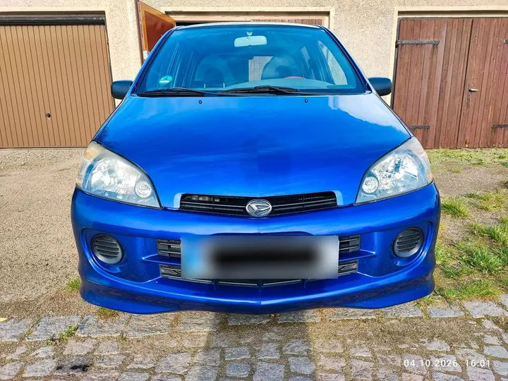 Daihatsu YRV