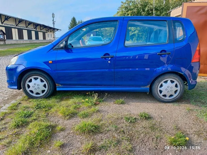 Daihatsu YRV