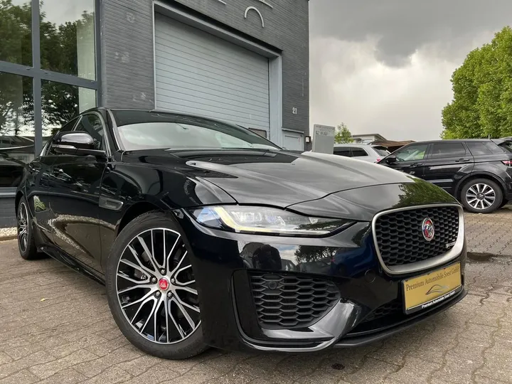 Jaguar XE