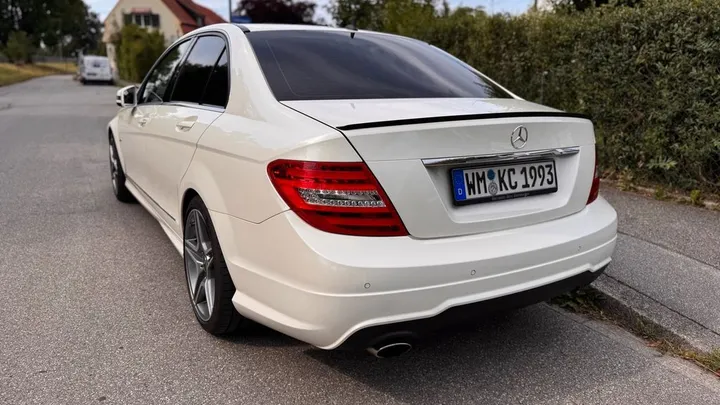 Mercedes-Benz C 220