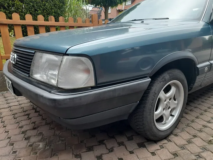 Audi 100