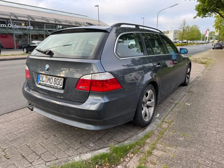 BMW 525