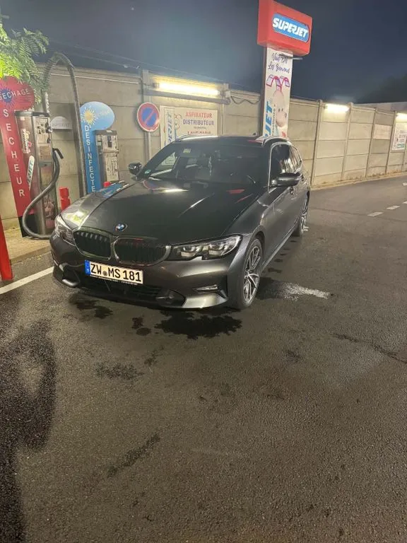 BMW 320