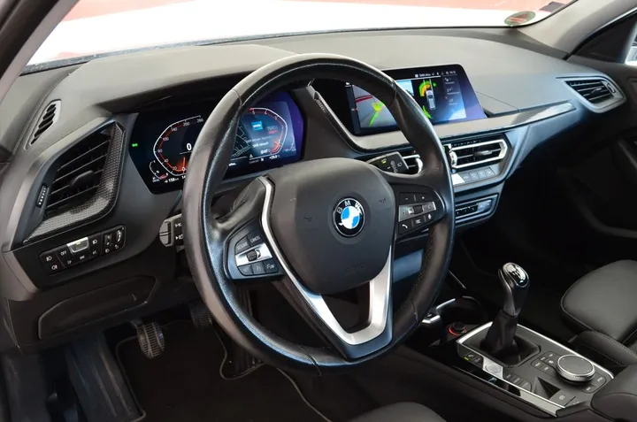 BMW 118