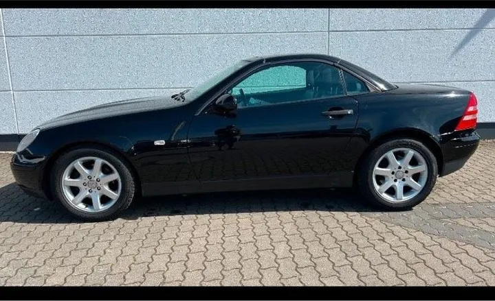 Mercedes-Benz SLK 230