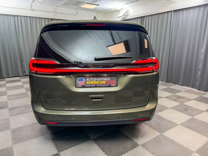 Chrysler Pacifica