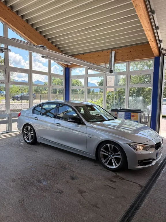 BMW 325
