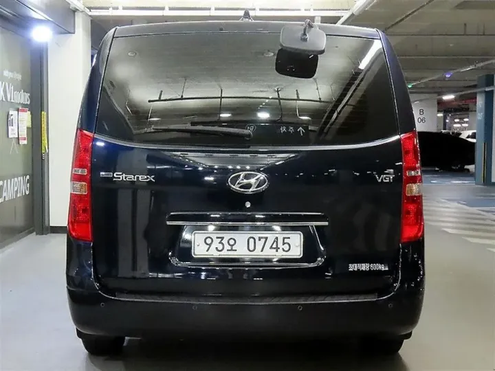 Hyundai Starex