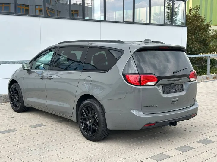 Chrysler Pacifica