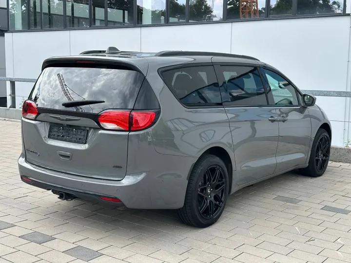 Chrysler Pacifica