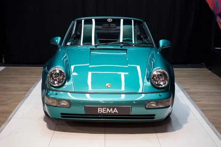 Porsche 964