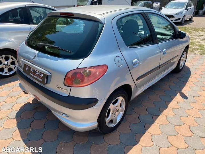 Peugeot 206