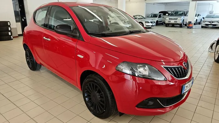 Lancia Ypsilon