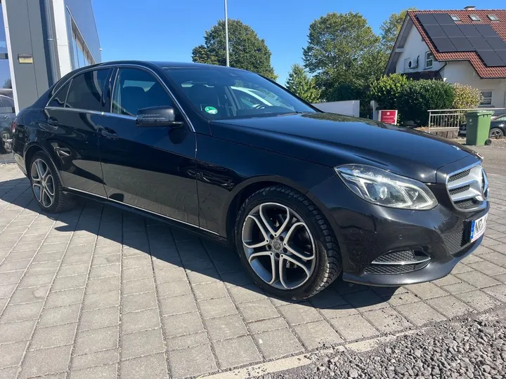 Mercedes-Benz E 200