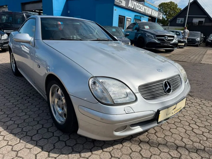 Mercedes-Benz SLK 200