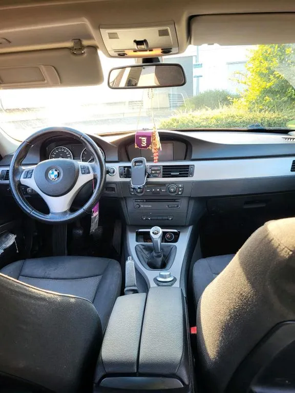 BMW 320