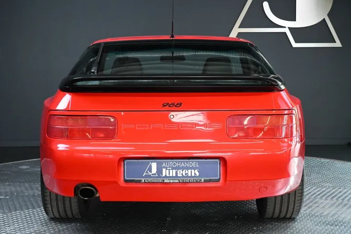 Porsche 968
