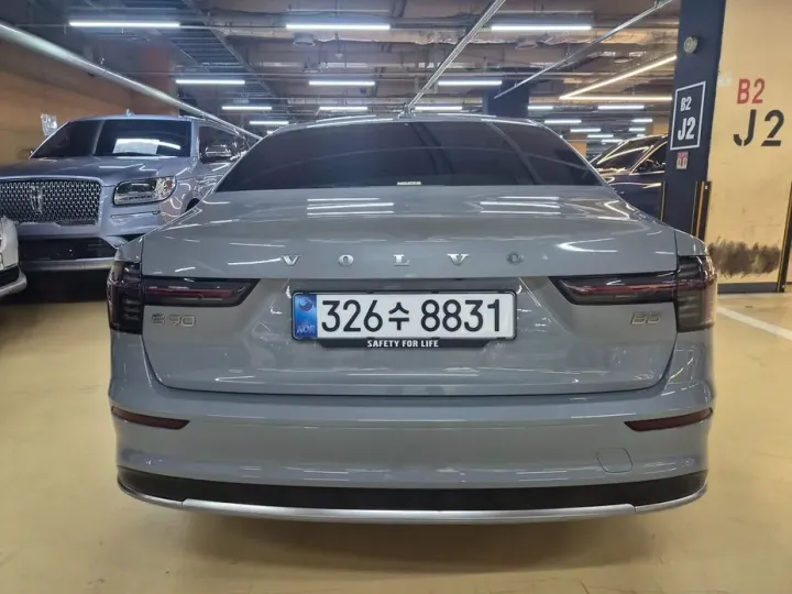Volvo S90
