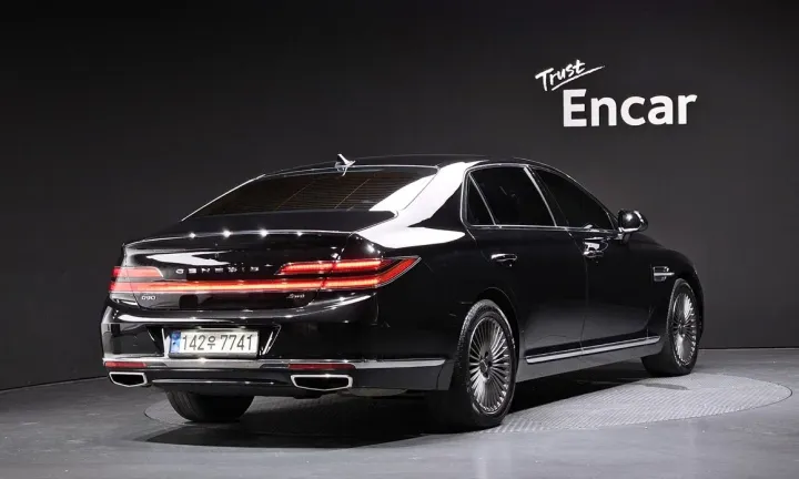 Genesis G90