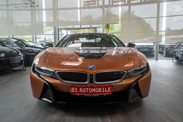 BMW i8