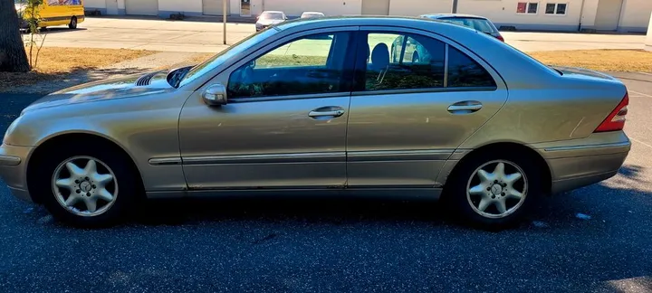 Mercedes-Benz C 180