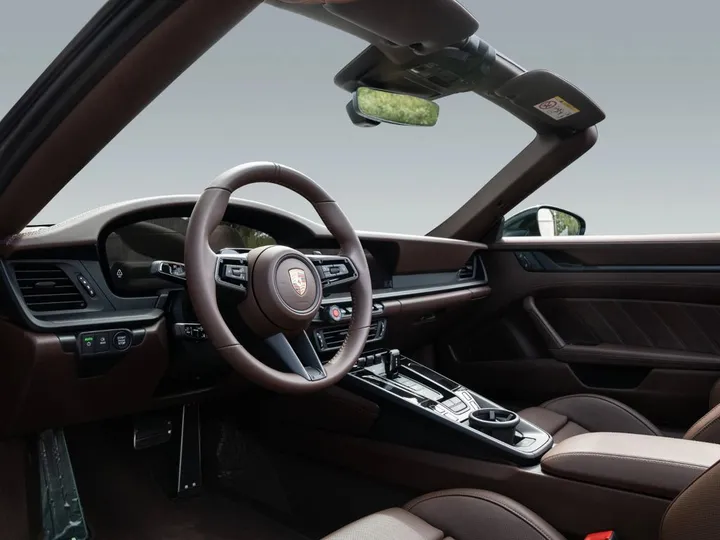 Porsche 992