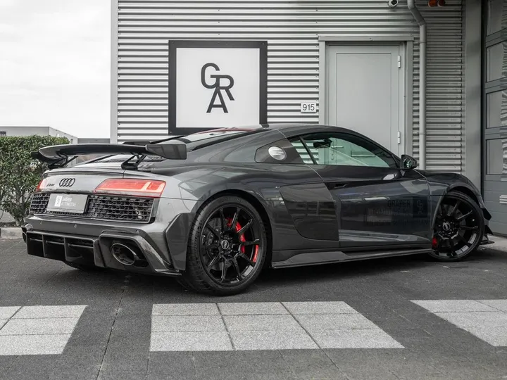 Audi R8