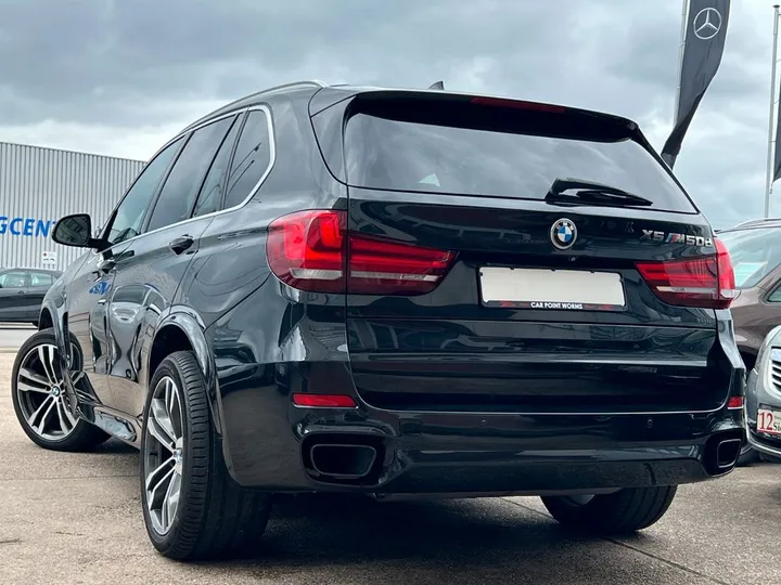 BMW X5 M50