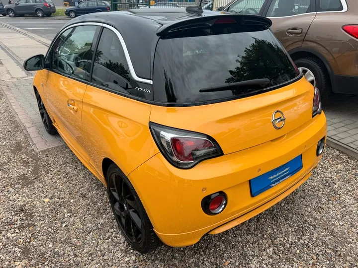 Opel Adam