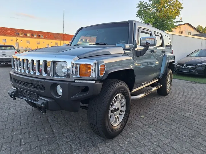 Hummer H3
