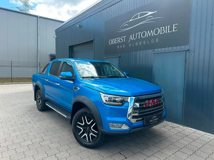 JAC 8 Pro