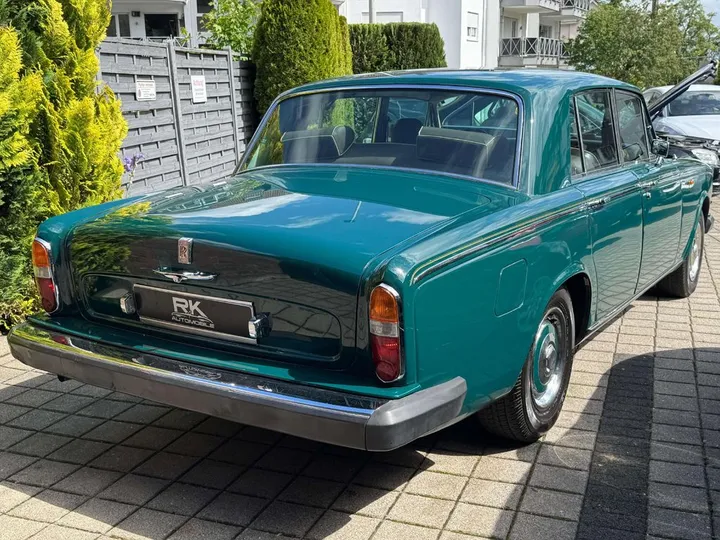 Rolls-Royce Silver Shadow