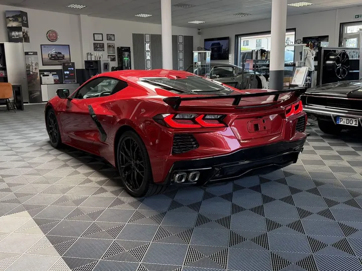 Corvette C8
