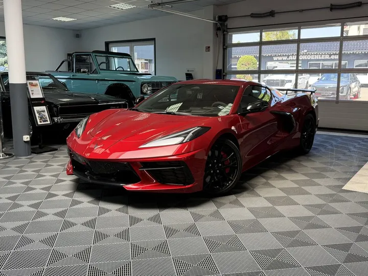 Corvette C8