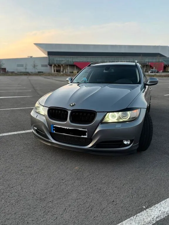 BMW 320