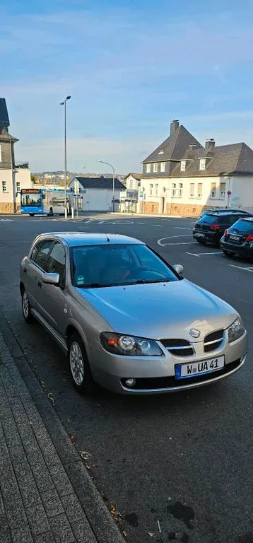 Nissan Almera