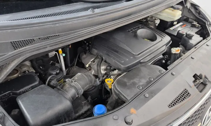 Hyundai Starex