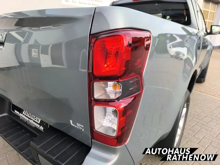 Isuzu D-Max