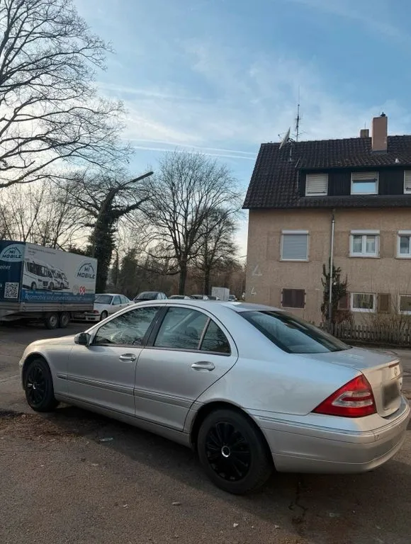 Mercedes-Benz C 200