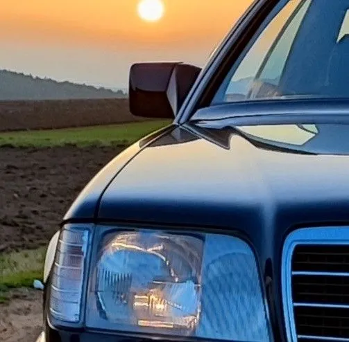 Mercedes-Benz 220