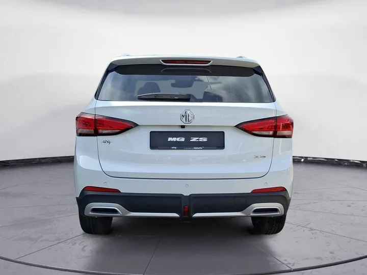 MG ZS