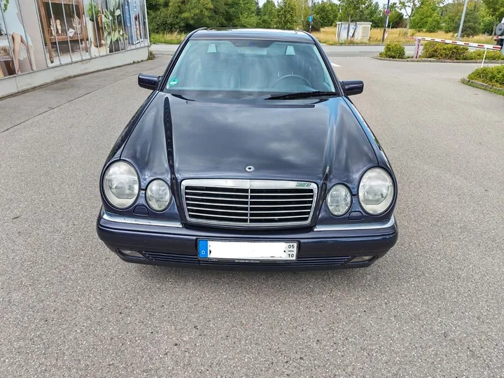 Mercedes-Benz E 430