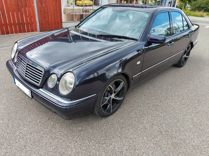 Mercedes-Benz E 430