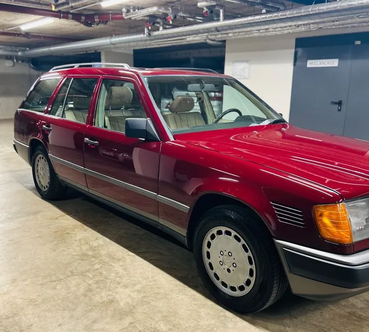 Mercedes-Benz E 300