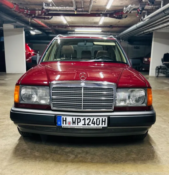 Mercedes-Benz E 300