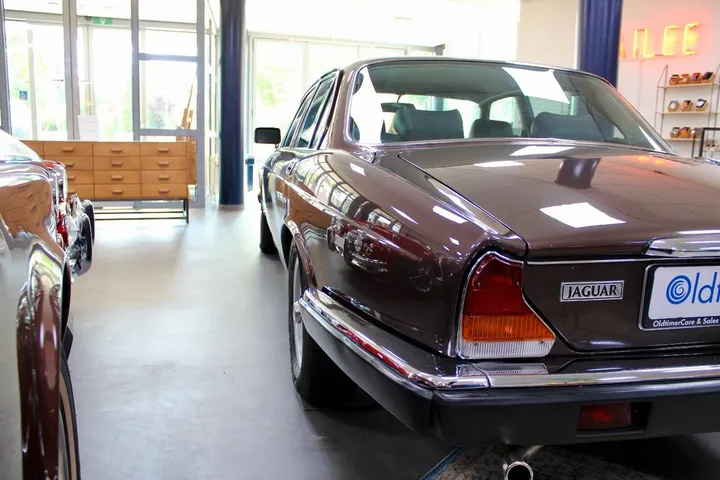 Jaguar XJ6